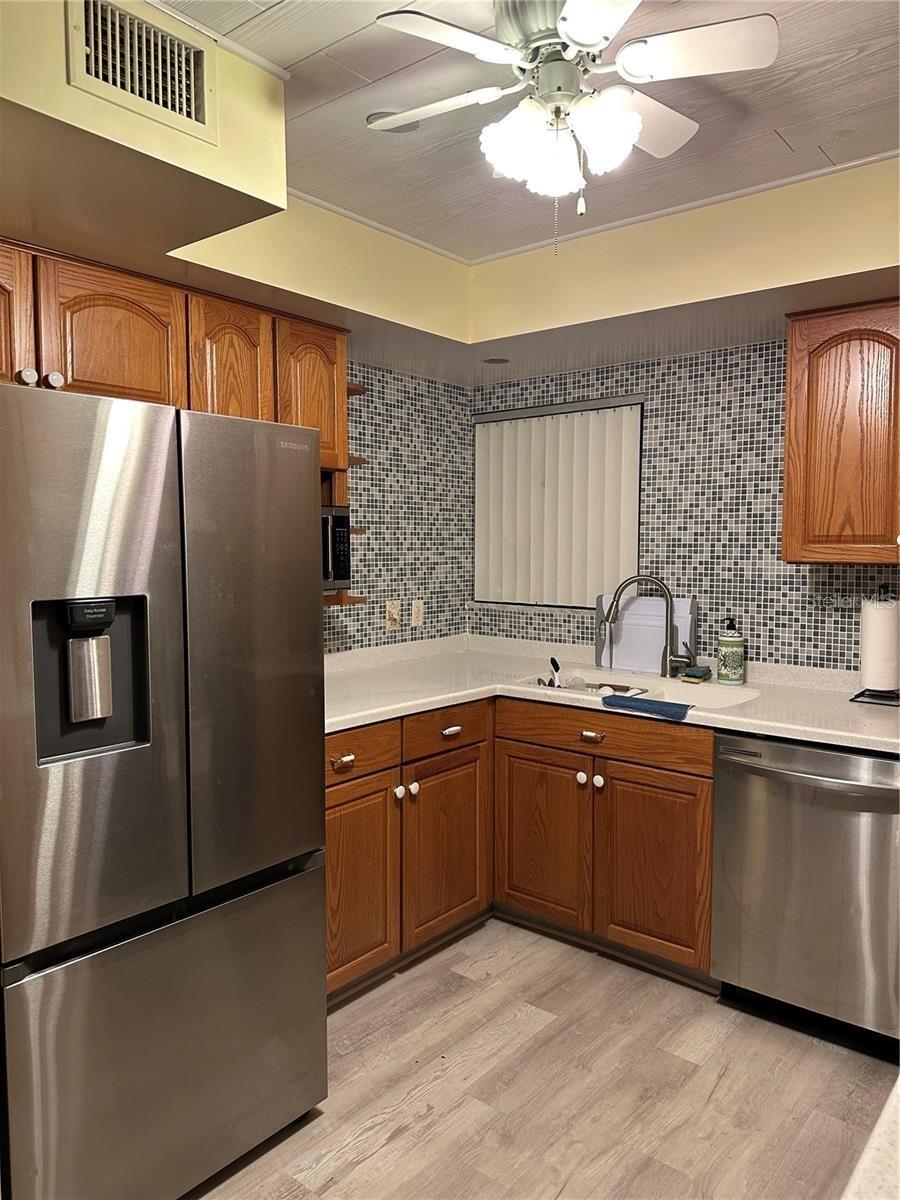 HARBOR BLUFFS WATERFRONT CONDO - Residential