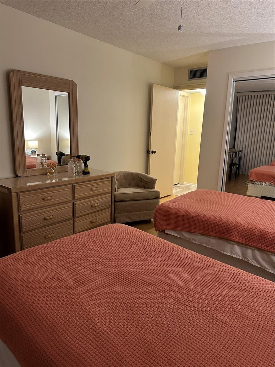 HARBOR BLUFFS WATERFRONT CONDO - Residential