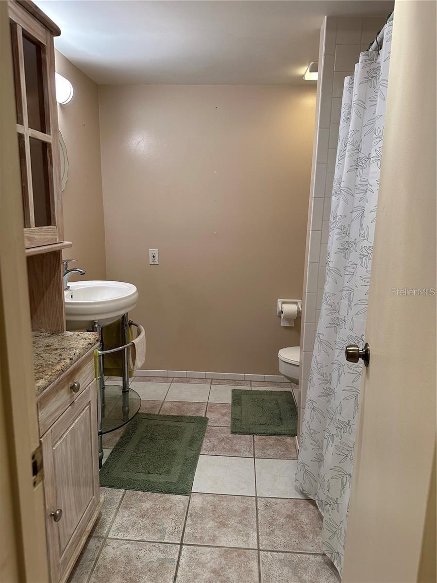 HARBOR BLUFFS WATERFRONT CONDO - Residential