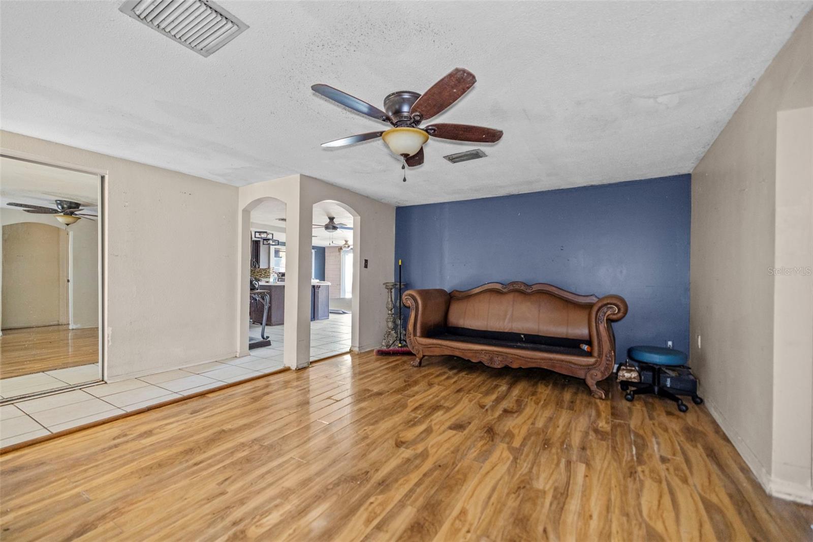 3931 HOLIDAY LAKE DRIVE