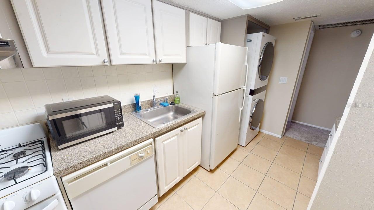 WATERSIDE AT CRANES ROOST A CONDO COMMUNITY - Residential