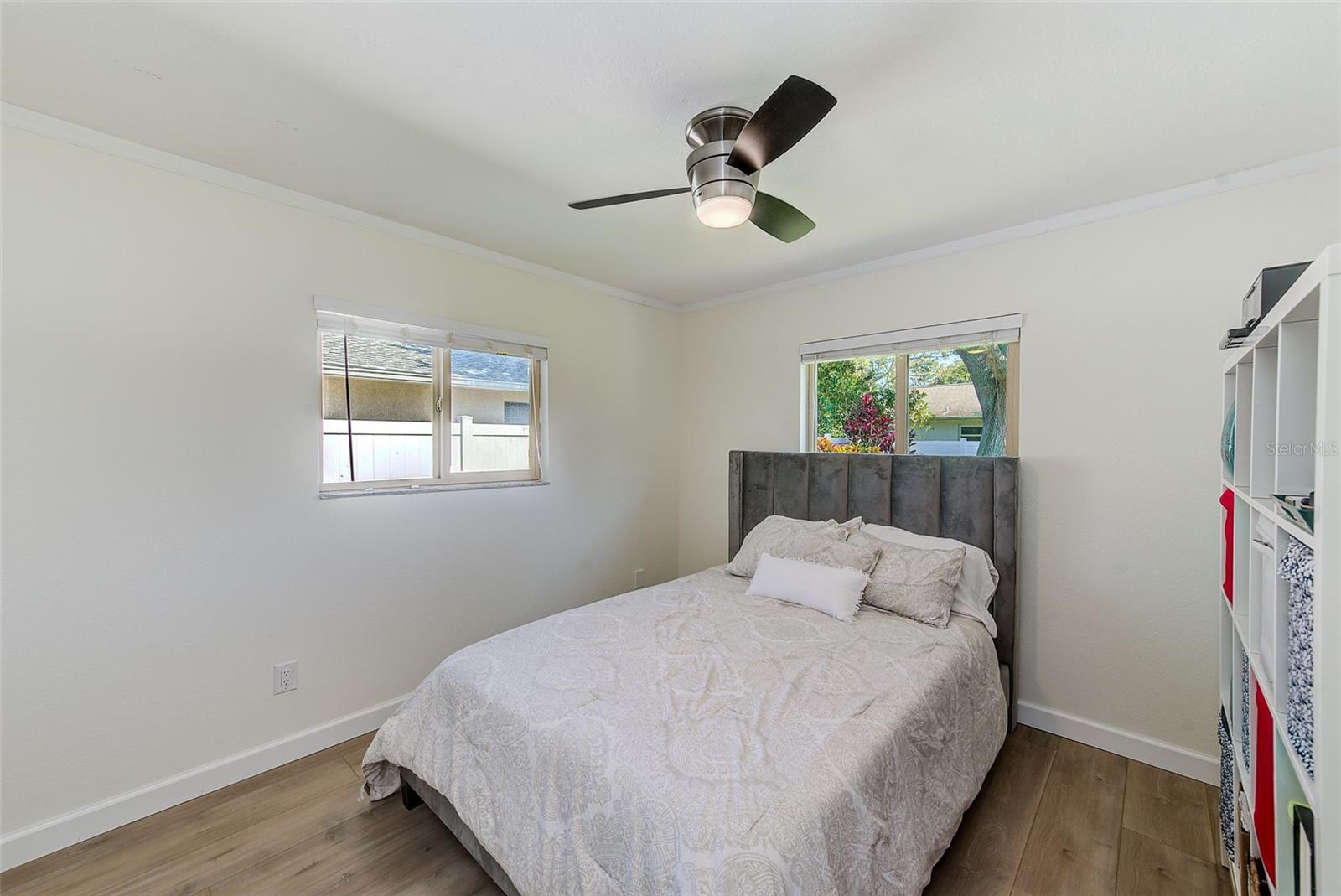 DEL ROBLES - Residential