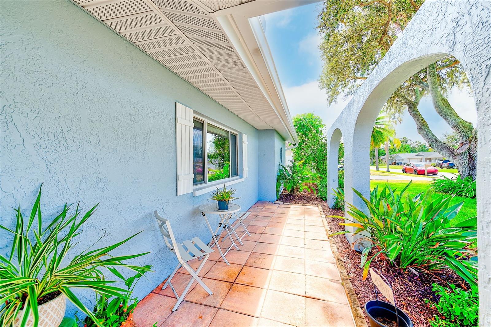 DEL ROBLES - Residential