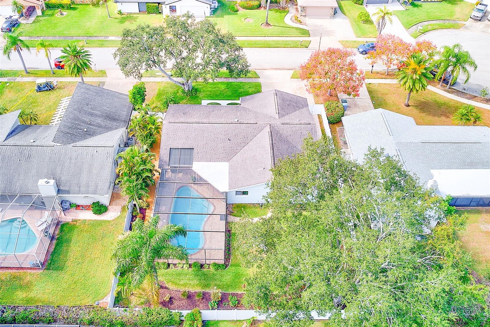 DEL ROBLES - Residential