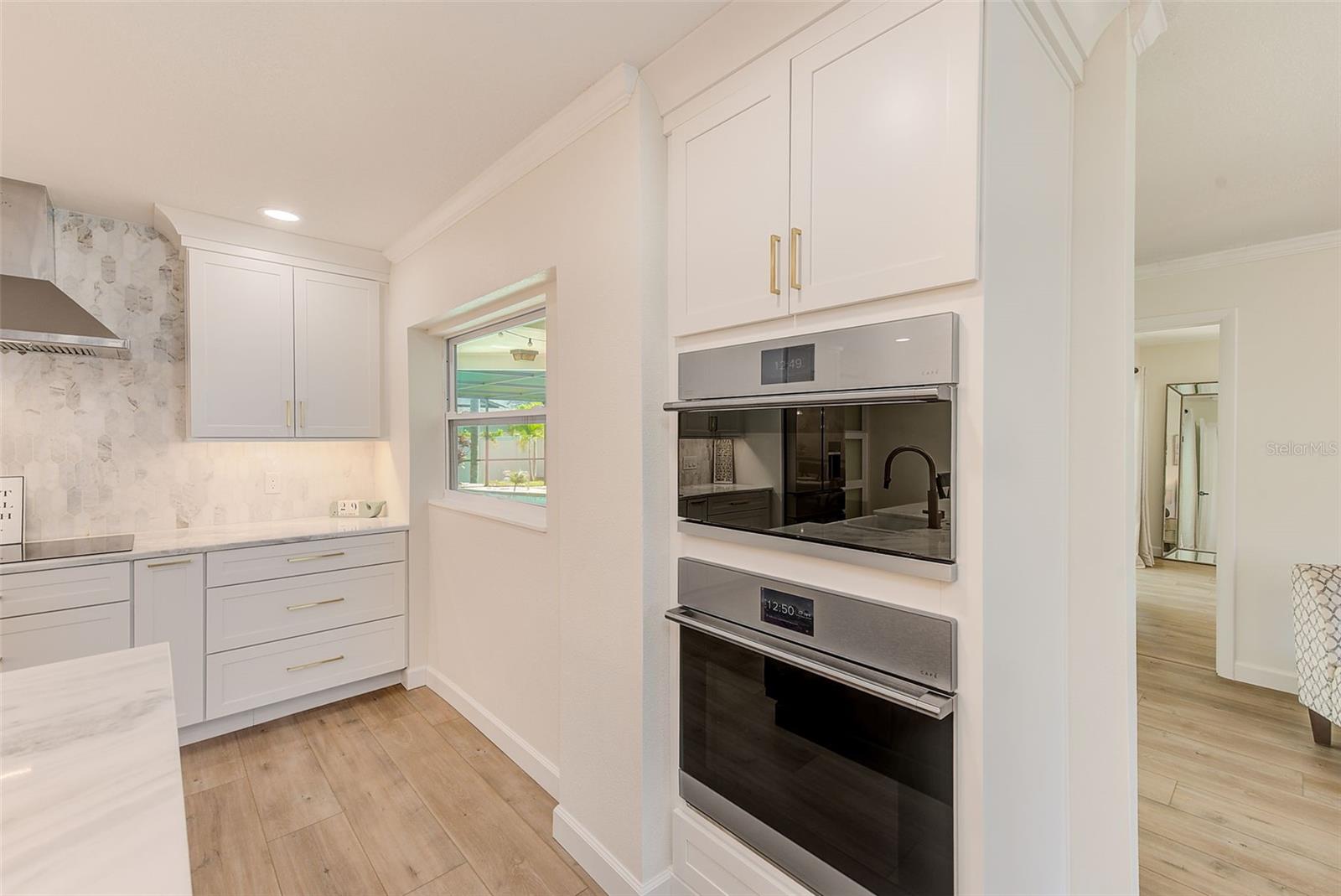 DEL ROBLES - Residential