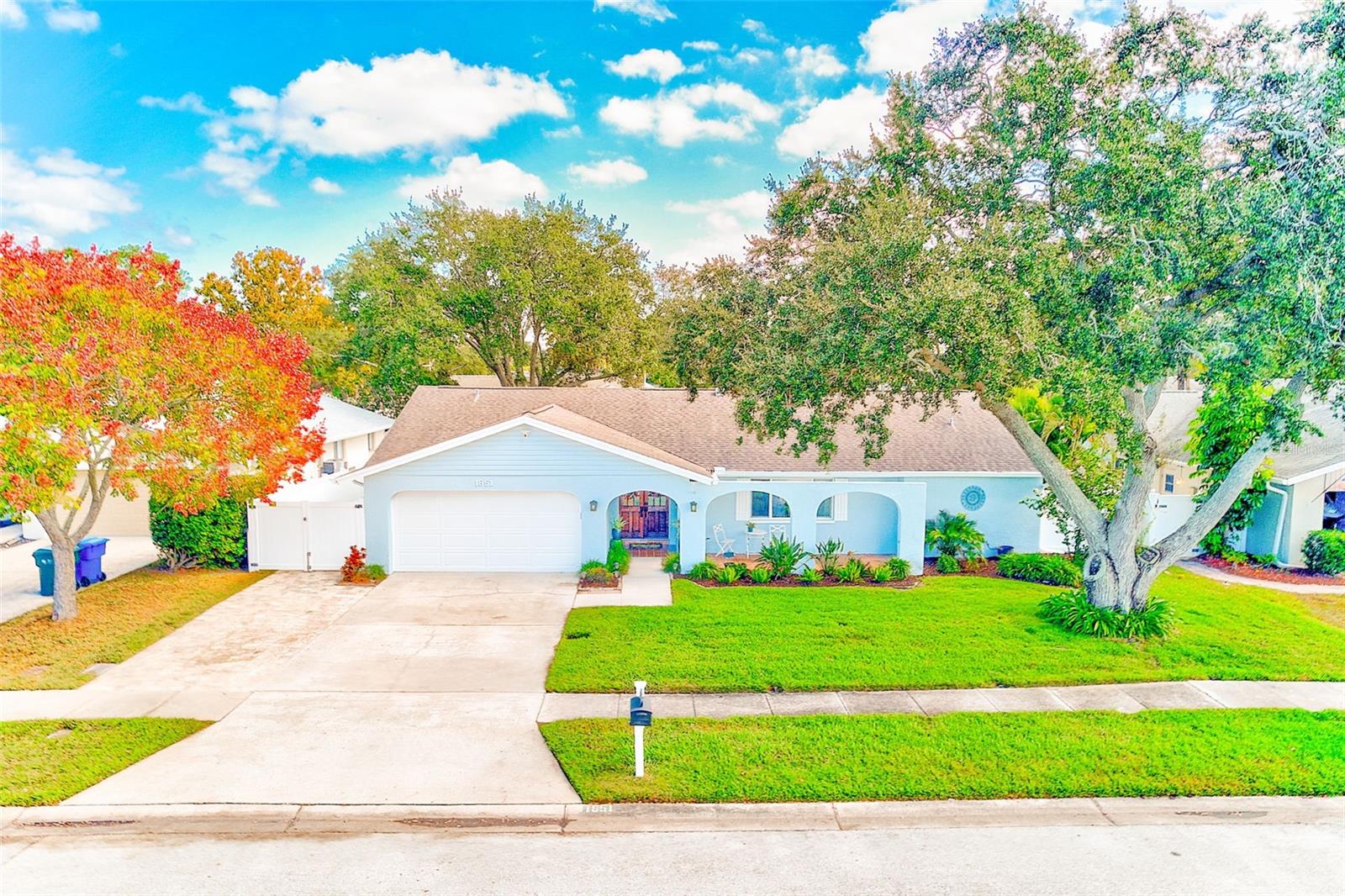 DEL ROBLES - Residential