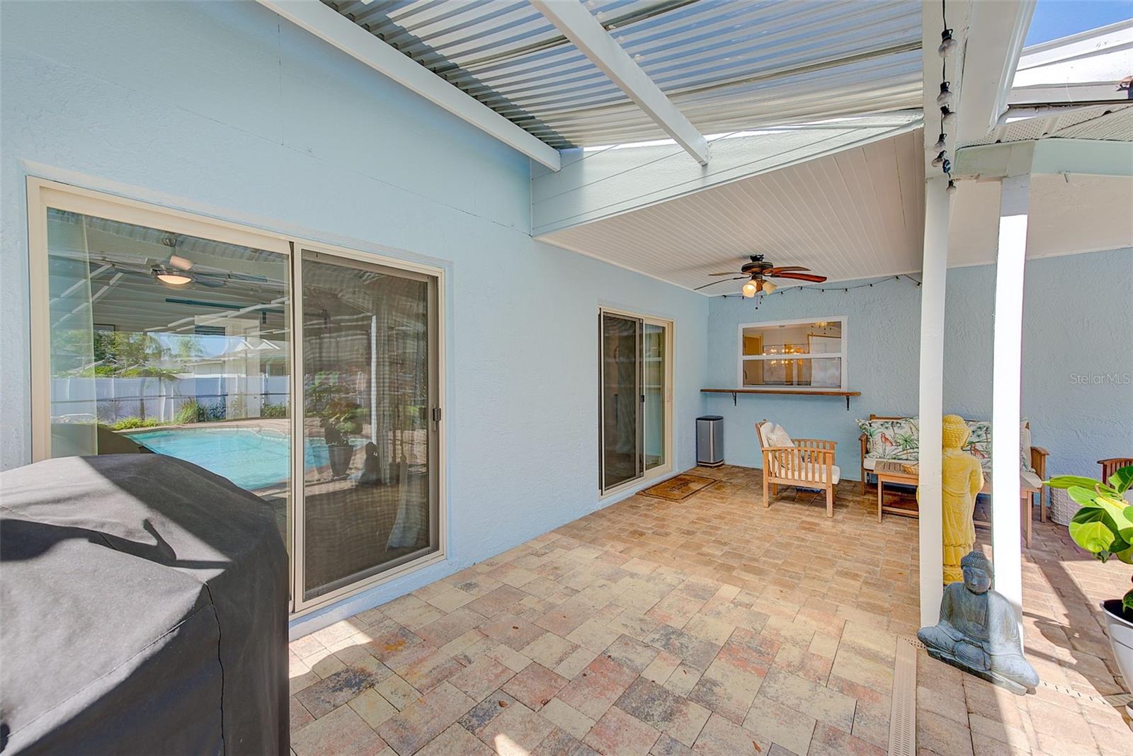 DEL ROBLES - Residential