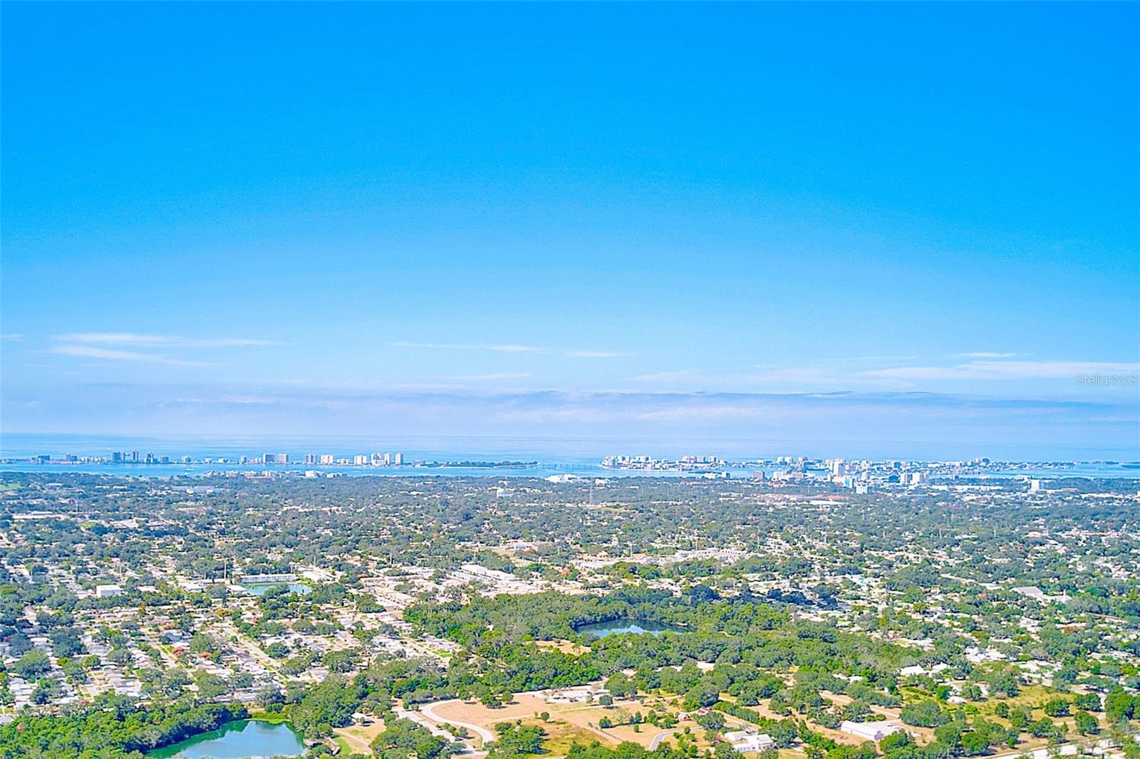 DEL ROBLES - Residential