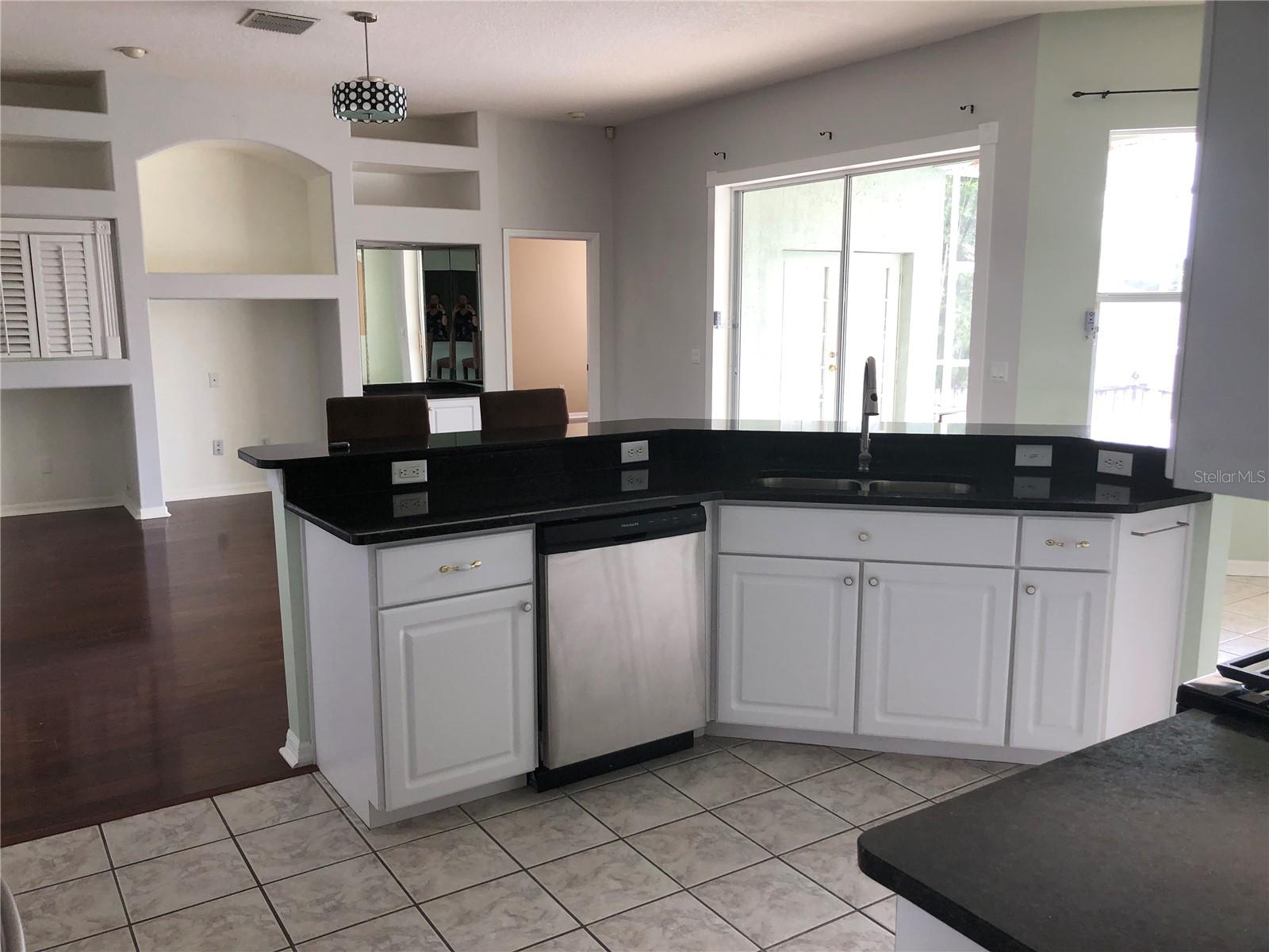BLOOMINGDALE EAST/RIVER CROSSING - Residential Lease
