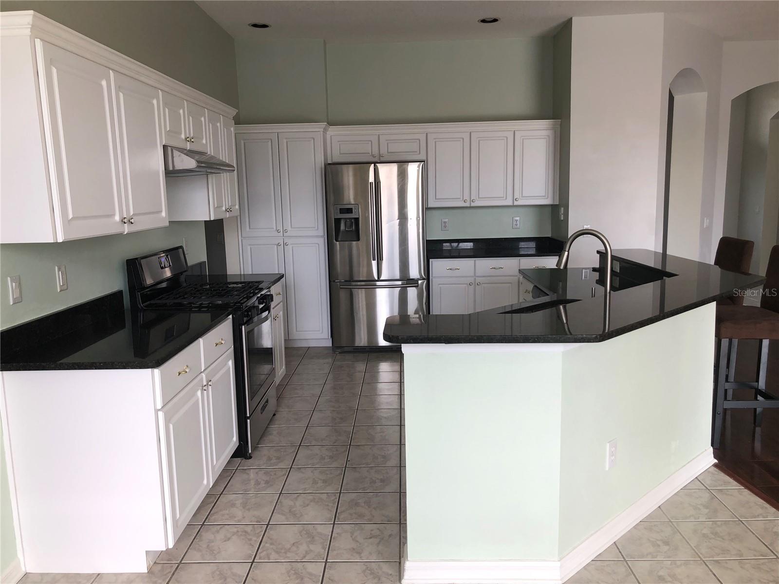 BLOOMINGDALE EAST/RIVER CROSSING - Residential Lease