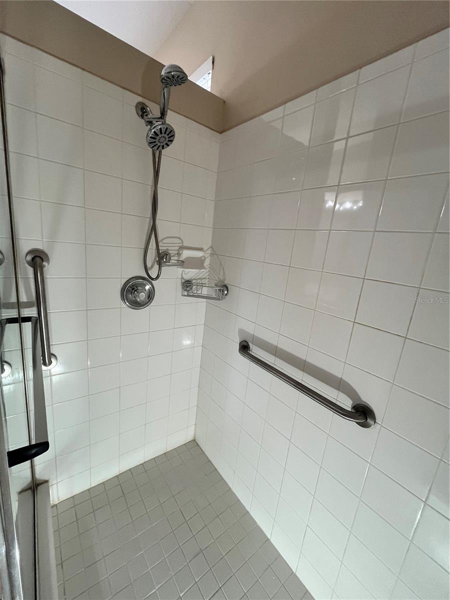 PARKSIDE AT ERROL ESTATES SUB - Residential