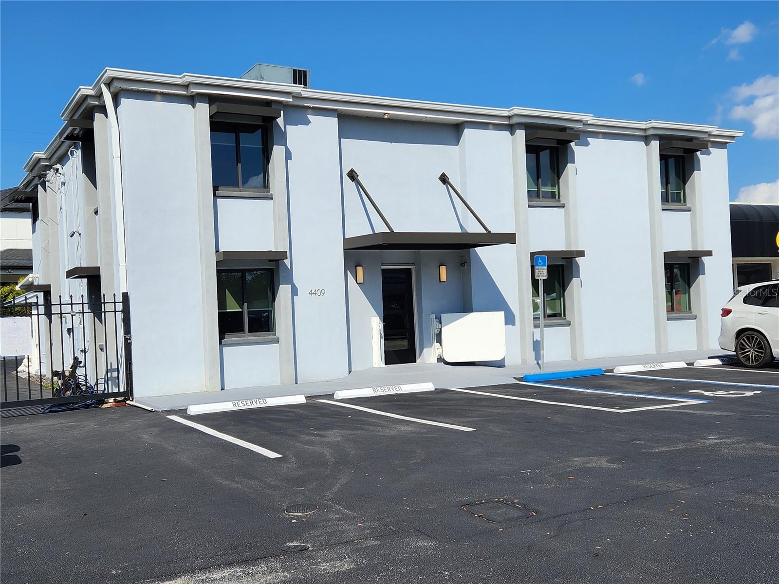 REDUCED 400K! Owners are Motivated!
An exceptional opportunity to own a First-Class office building in an exclusive area of South Tampa. This fully renovated building is perfect for an owner-user or investment property. This building boasts a high-quality professional office build-out, offering a versatile layout that can be easily adapted to meet the needs of any business.
Whether you’re looking for an investment property or a space to grow your own business, this is the ideal opportunity. Don’t miss out—schedule a tour today to explore the endless possibilities this property offers!