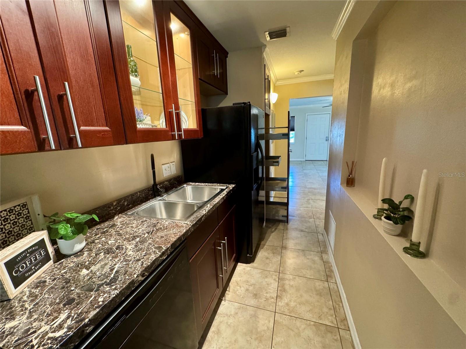 TOWN APTS CONDO - Residential Lease