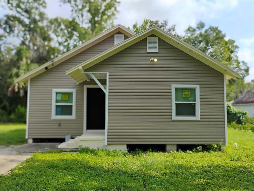 Photo of 765 NE 6th Terrace, Crystal River, FL 34428 (MLS # O6430871)