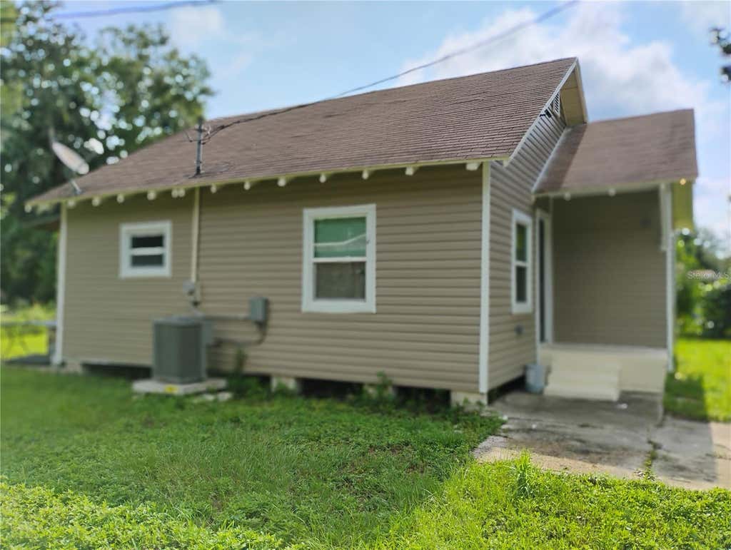 Photo of 765 NE 6th Terrace, Crystal River, FL 34428 (MLS # O6430871)