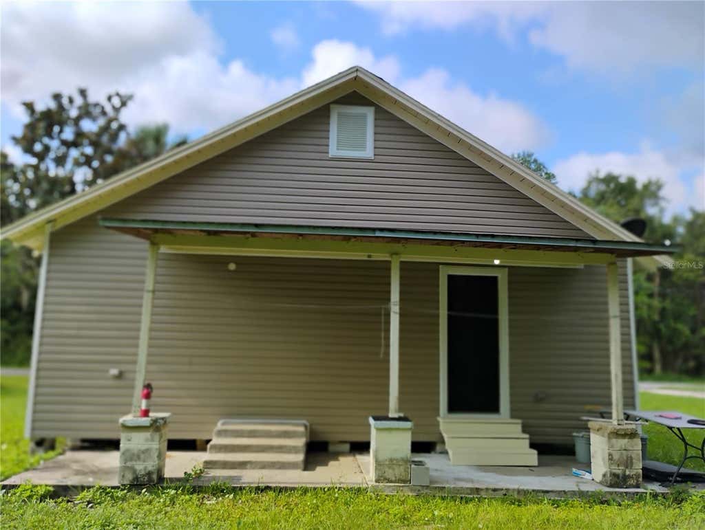 Photo of 765 NE 6th Terrace, Crystal River, FL 34428 (MLS # O6430871)
