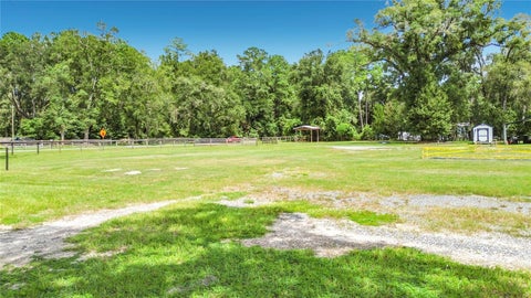 Tiny photo for 15450 NE Highway 27 Alt, Williston, FL 32696 (MLS # OM730635)