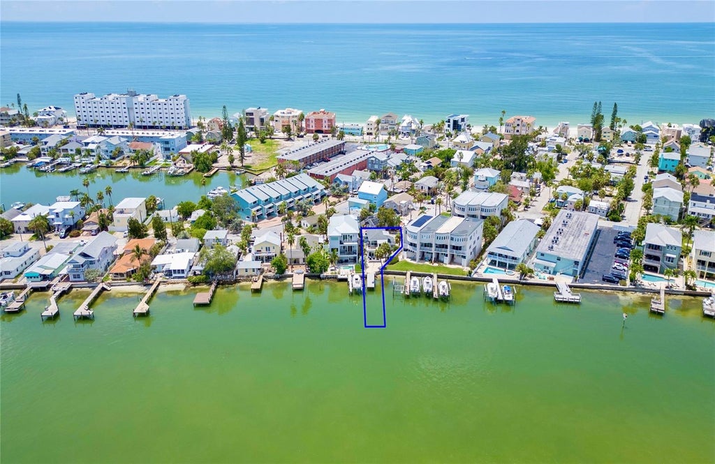 Photo of 300 Bay Plz, Treasure Island, FL 33706 (MLS # TB8546213)