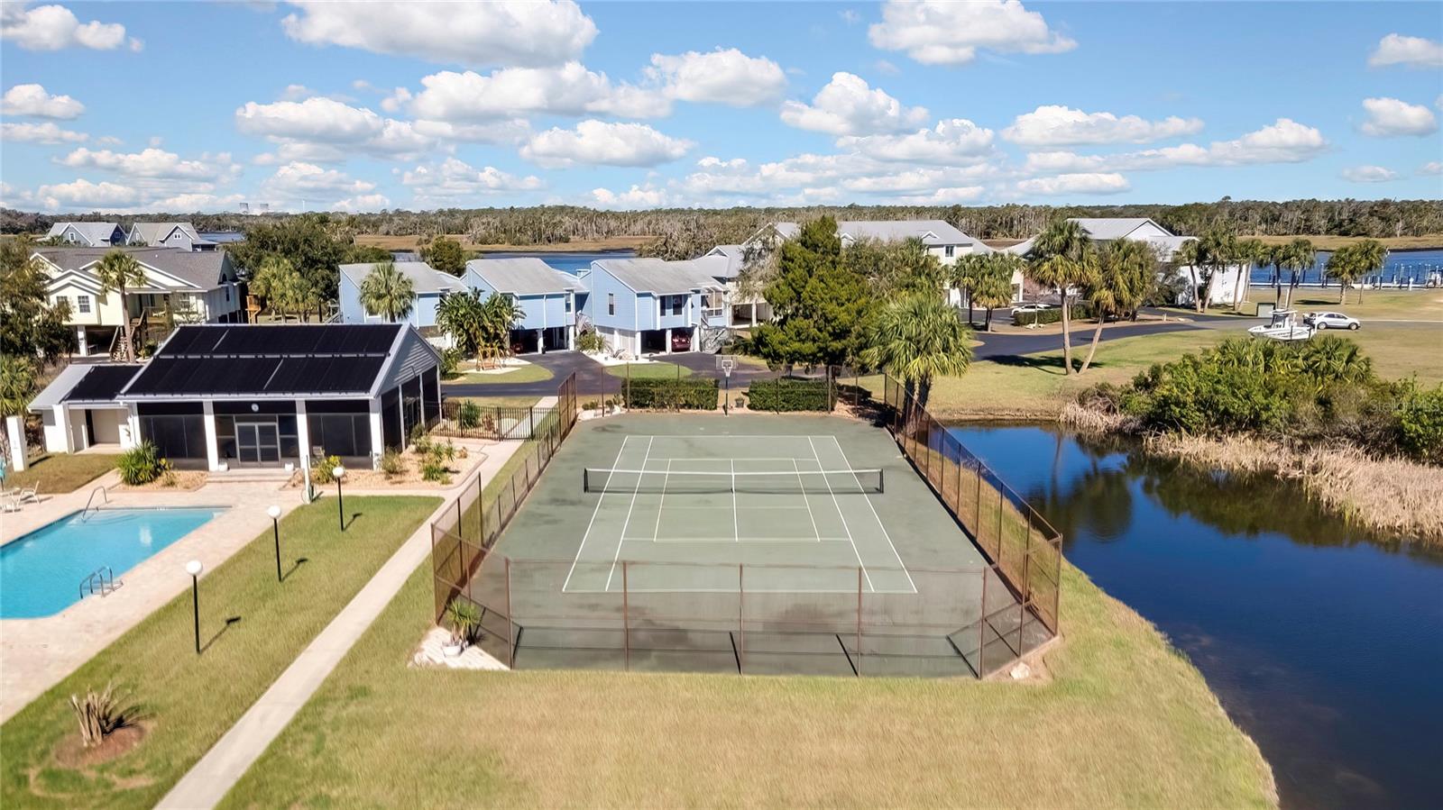 RIVER COVE LANDINGS CONDO - Residential