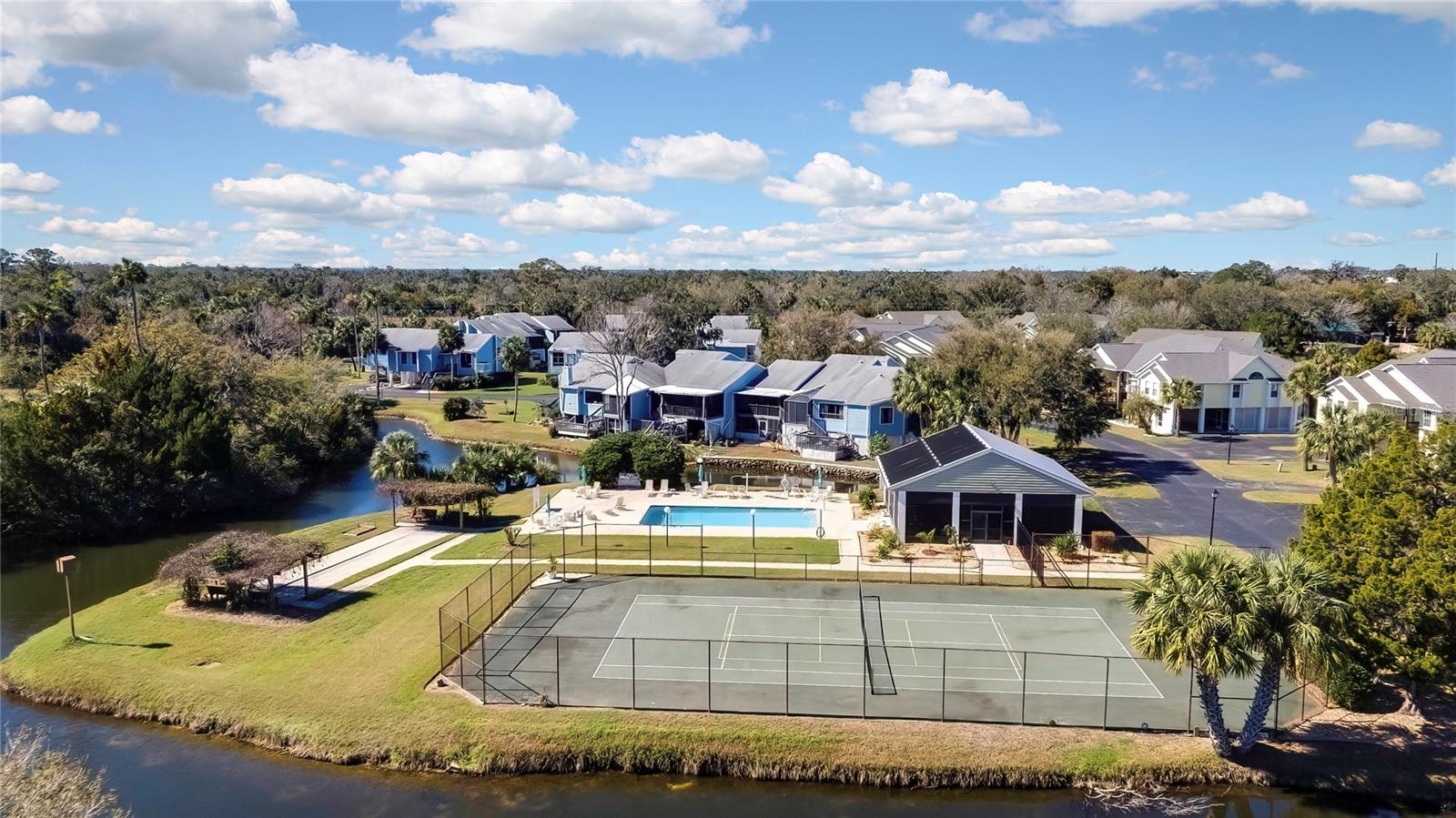 RIVER COVE LANDINGS CONDO - Residential