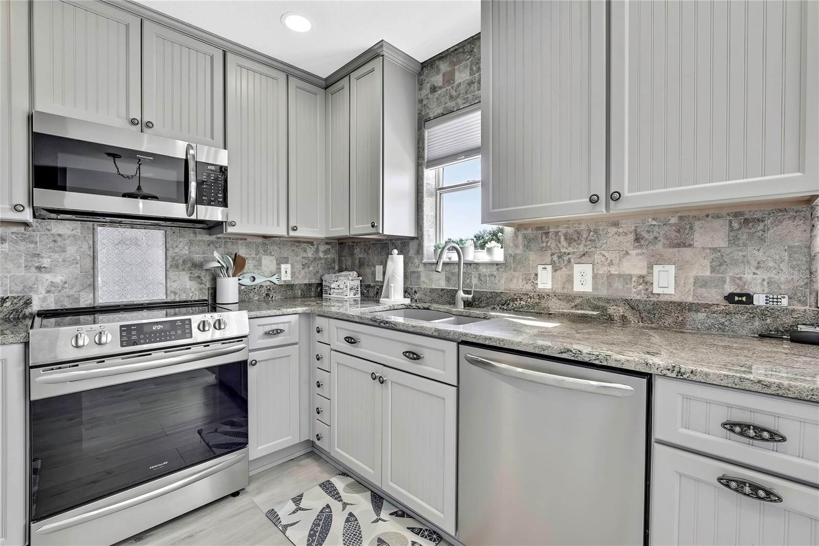 RIVER COVE LANDINGS CONDO - Residential