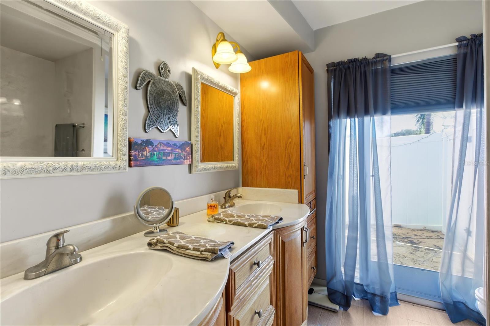 VENICE GARDENS - Residential