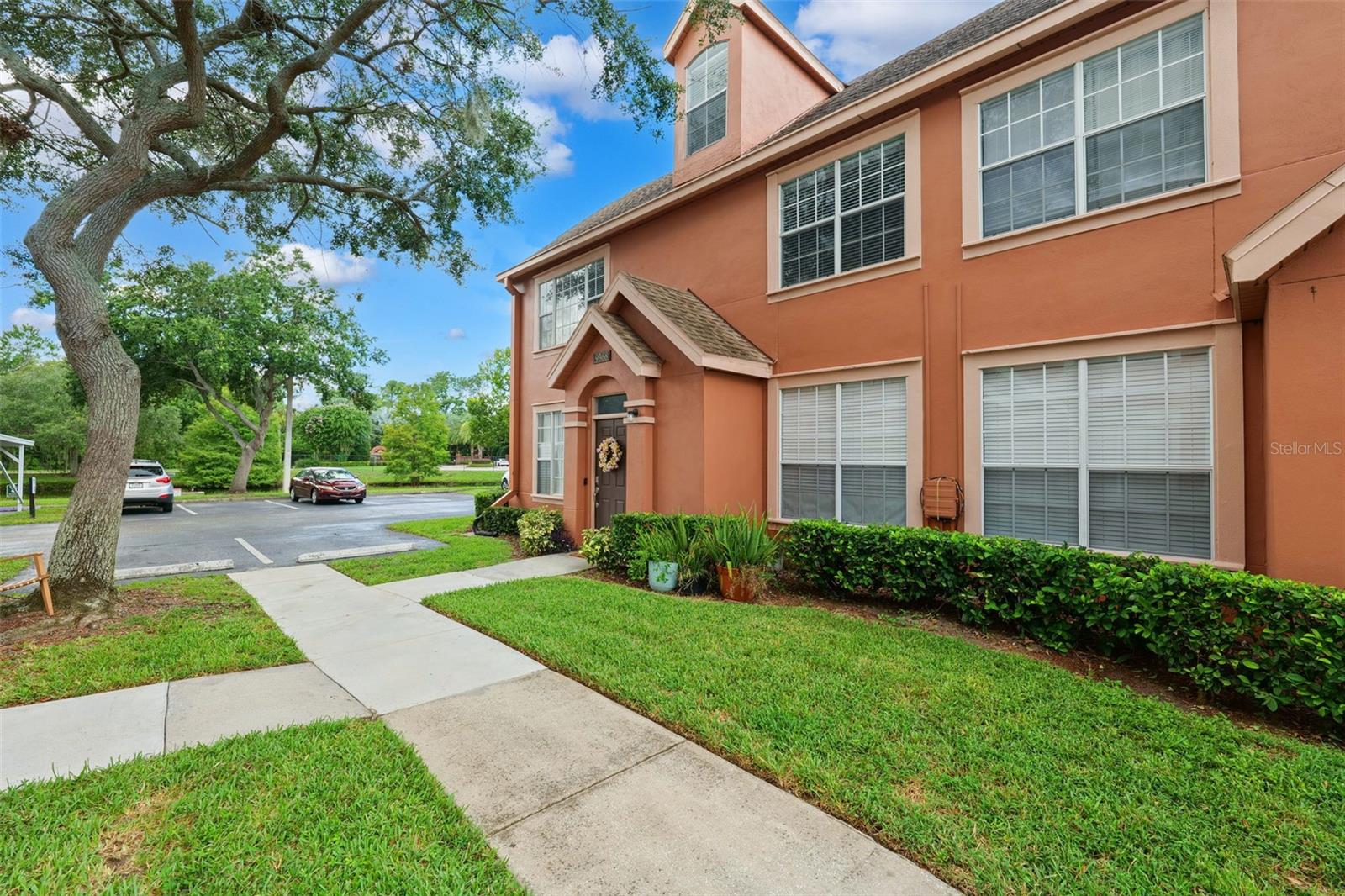 Move in ready and fully updated! Don't miss this beautiful 1 bedroom/ 1 full bathroom with huge loft upstairs. New paint inside, new appliances, 2020 tank less water heater, and 2020 HVAC unit with a 10/10 transferable warranty, 5 years left! Enjoy granite counter tops and elegant cabinets in the kitchen. Upgraded tile and wood laminate flooring through out the house, no carpet! Resort style living with beautiful views of the ponds. Relax with all the amenities this community offers such as gated, designated parking, pool, car wash, walking trails, tennis courts and fitness center. Centrally located in Tampa but never flooded!