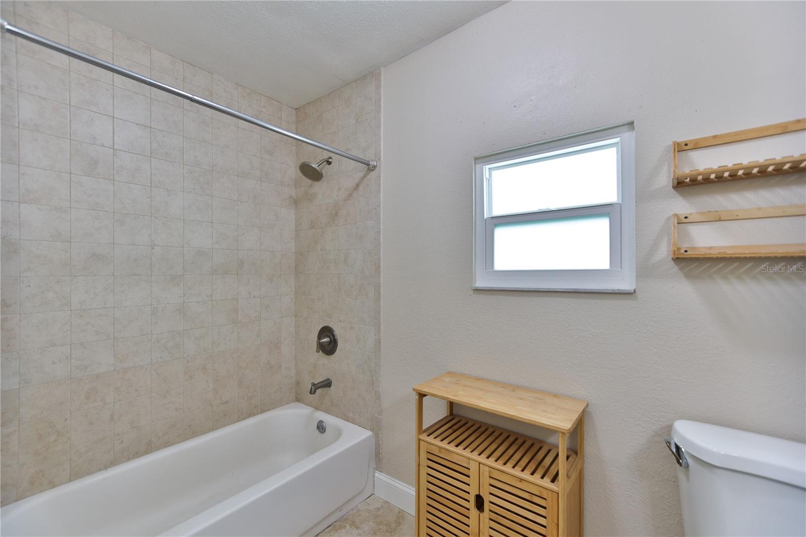 BAYOU VIEW - Residential Lease