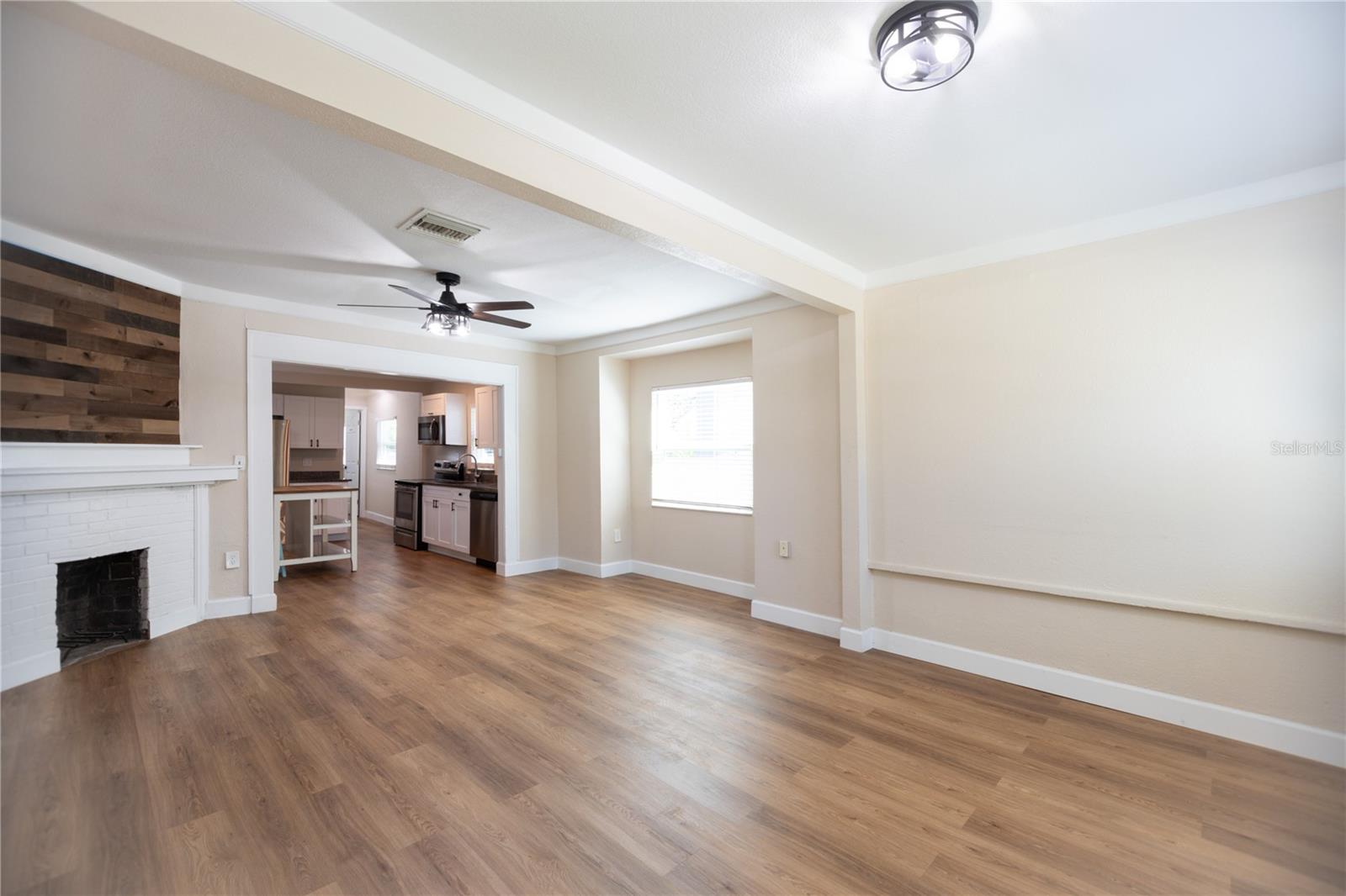 BAYOU VIEW - Residential Lease