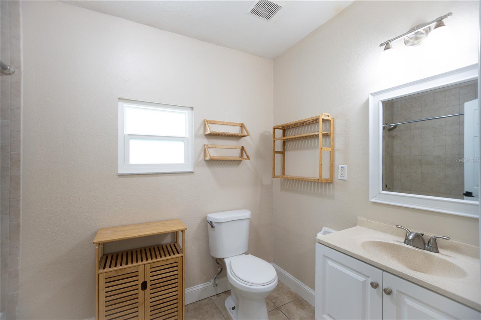 BAYOU VIEW - Residential Lease