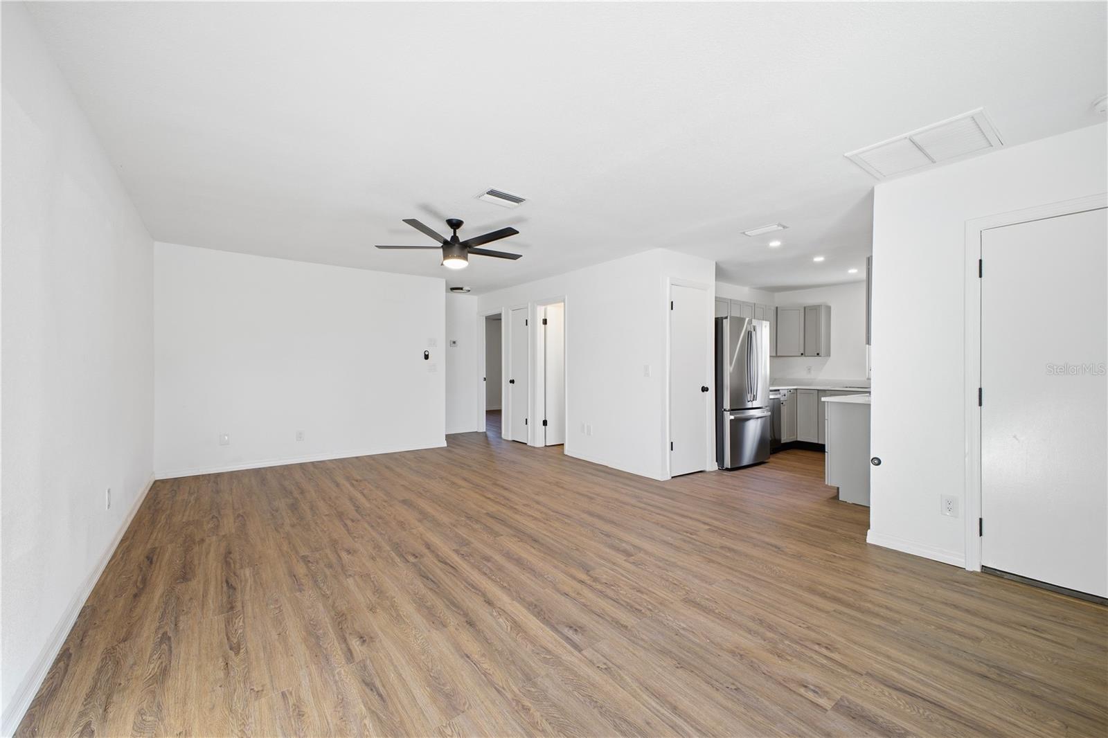 SECLUDED ACRES - Residential Income