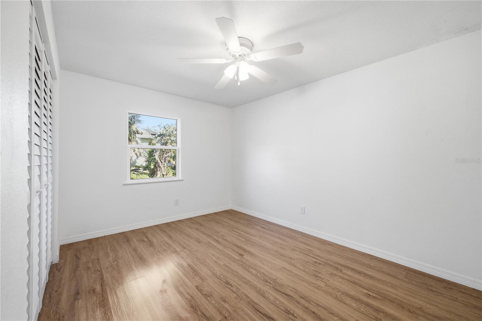 SECLUDED ACRES - Residential Income