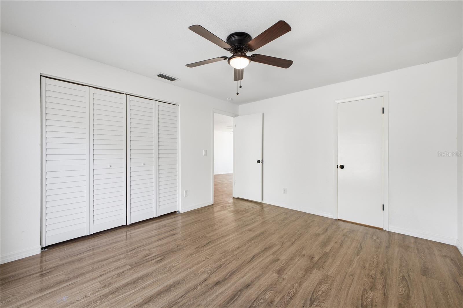 SECLUDED ACRES - Residential Income