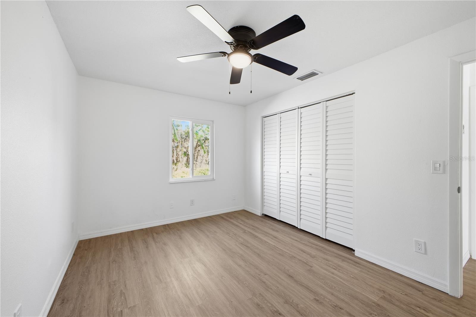 SECLUDED ACRES - Residential Income