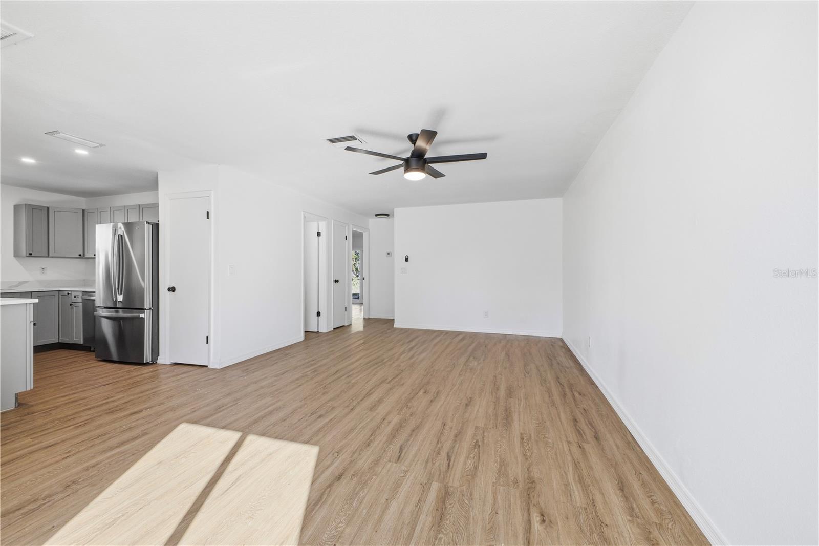 SECLUDED ACRES - Residential Income