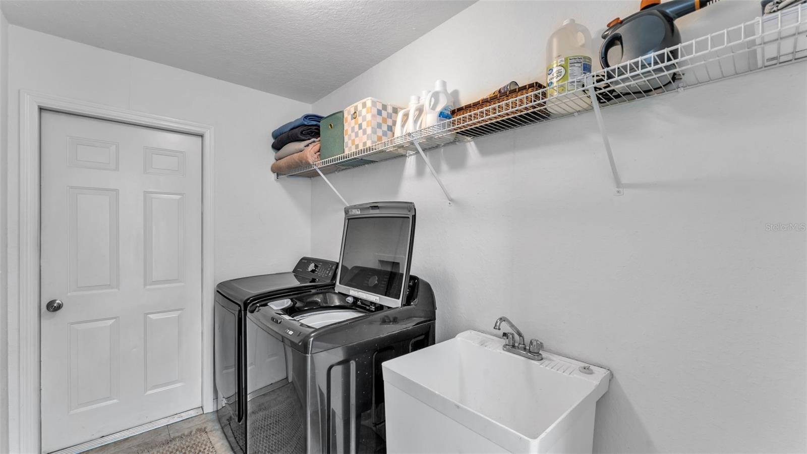 MISSION HILLS - Residential