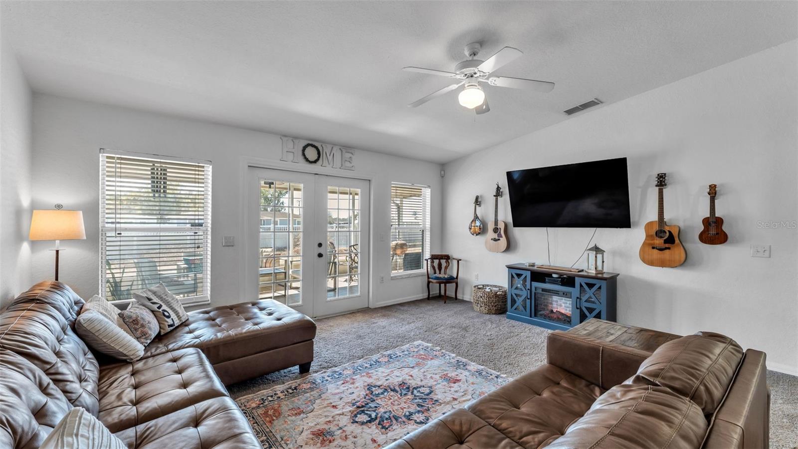 MISSION HILLS - Residential