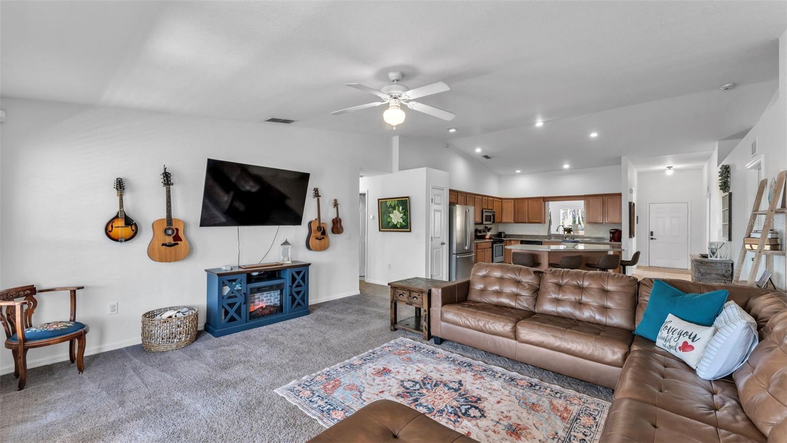 MISSION HILLS - Residential
