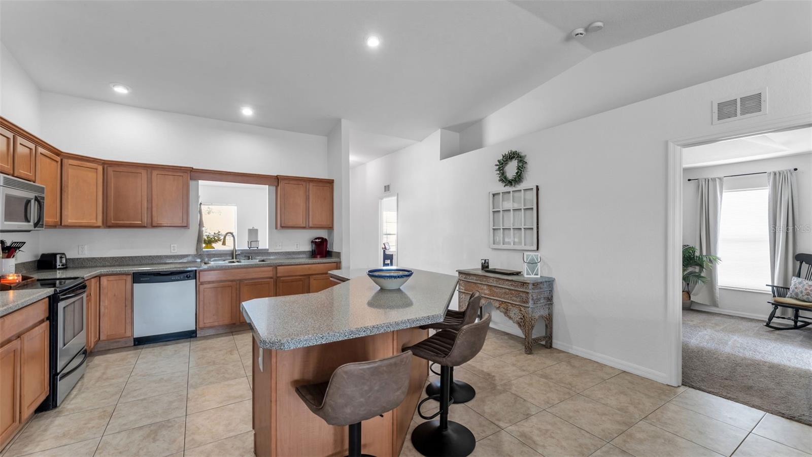 MISSION HILLS - Residential