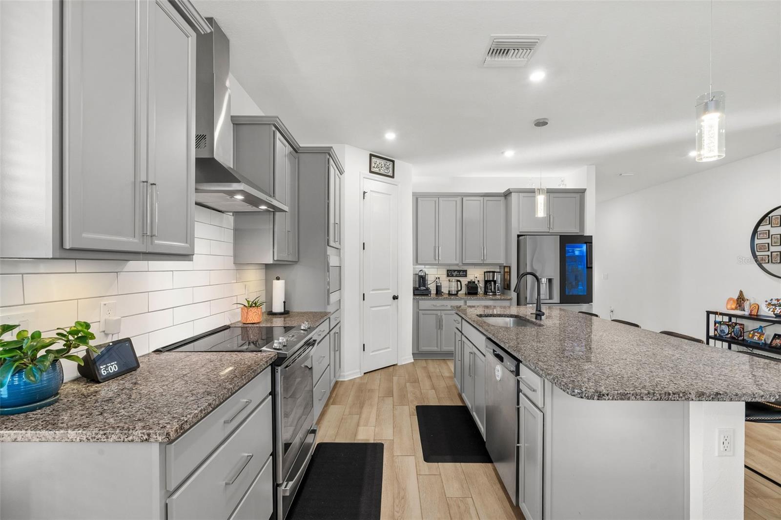 LAKESIDE PH 3 - Residential