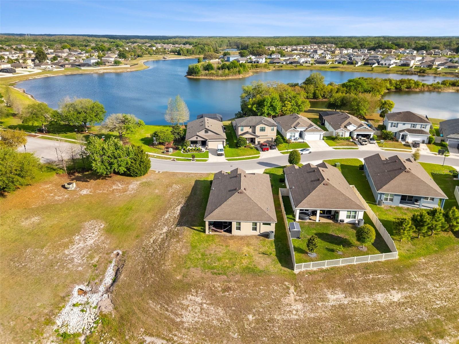 LAKESIDE PH 3 - Residential