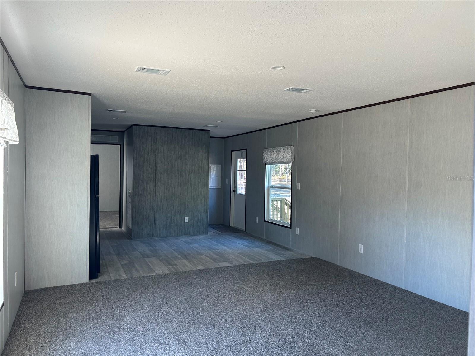 WILLISTON HLNDS 12 - Residential