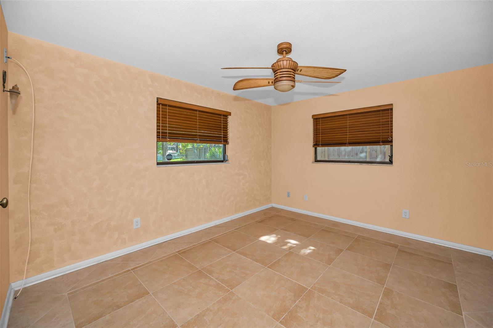 WESTLAKE VILLAGE PART REP OF BLK 8 - Residential