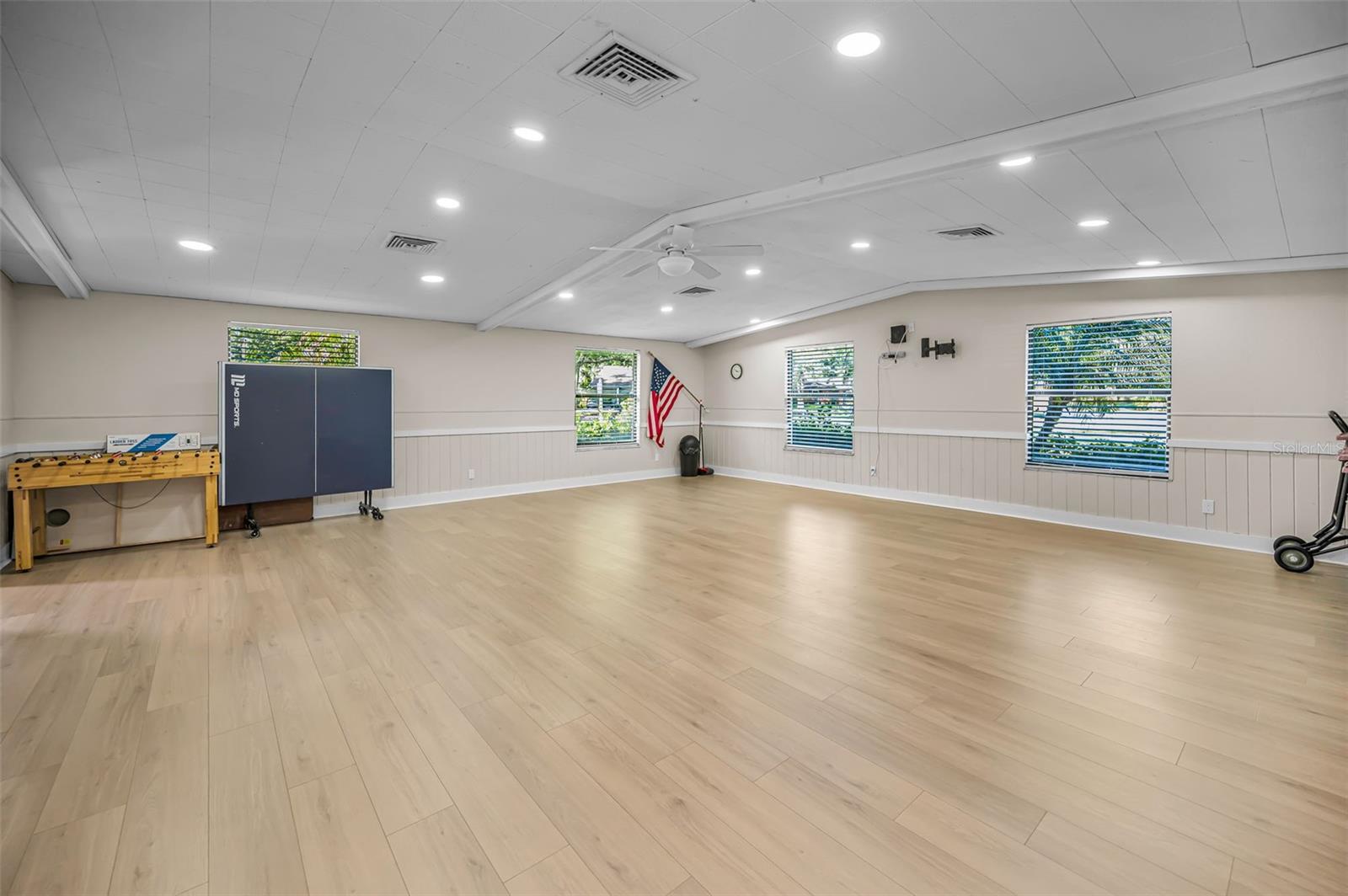 WESTLAKE VILLAGE PART REP OF BLK 8 - Residential