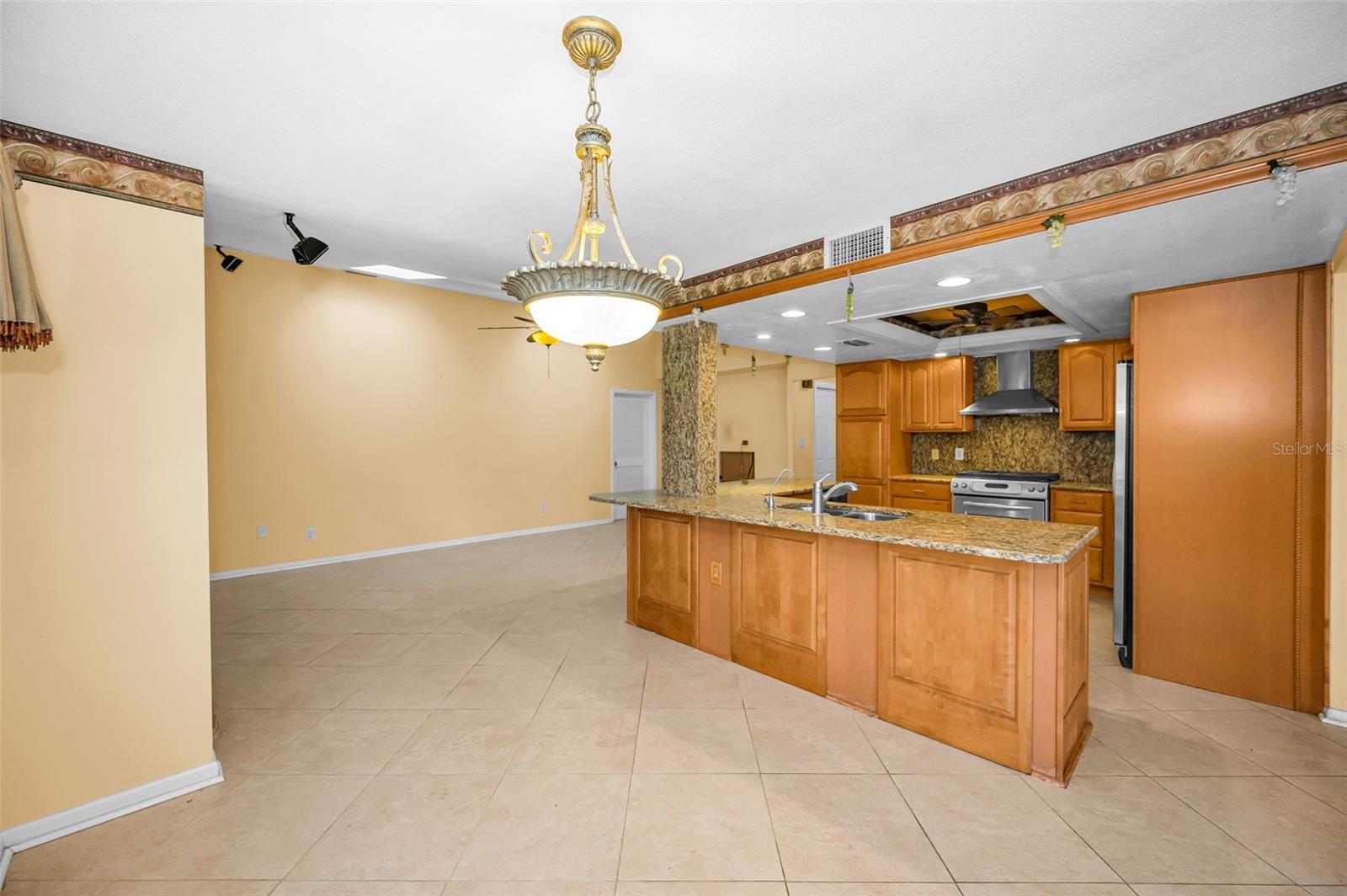 WESTLAKE VILLAGE PART REP OF BLK 8 - Residential