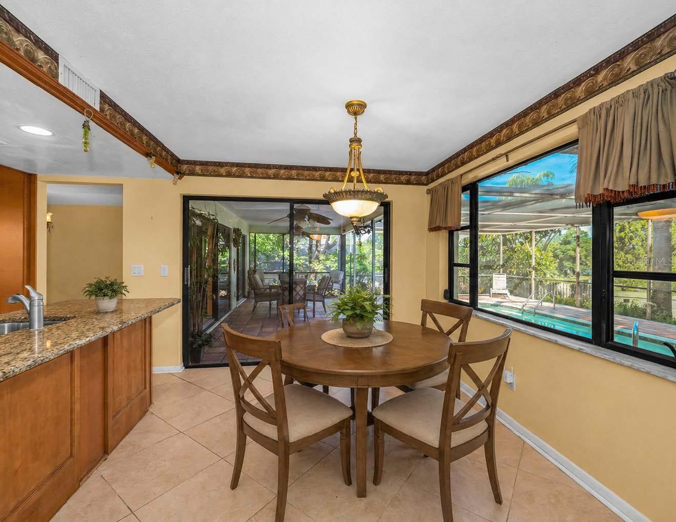 WESTLAKE VILLAGE PART REP OF BLK 8 - Residential