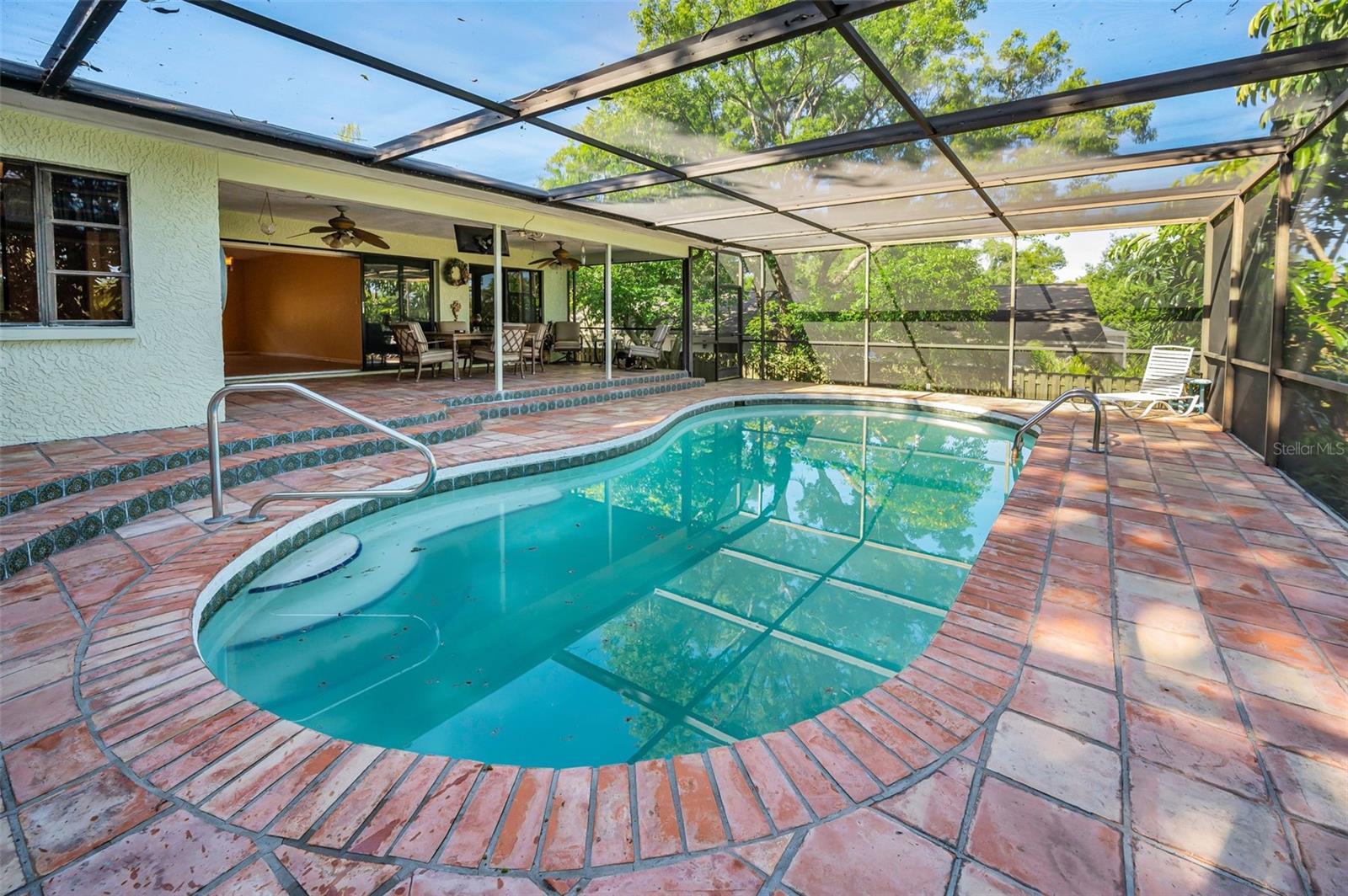 WESTLAKE VILLAGE PART REP OF BLK 8 - Residential