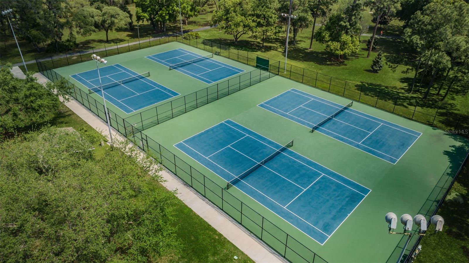 WESTLAKE VILLAGE PART REP OF BLK 8 - Residential