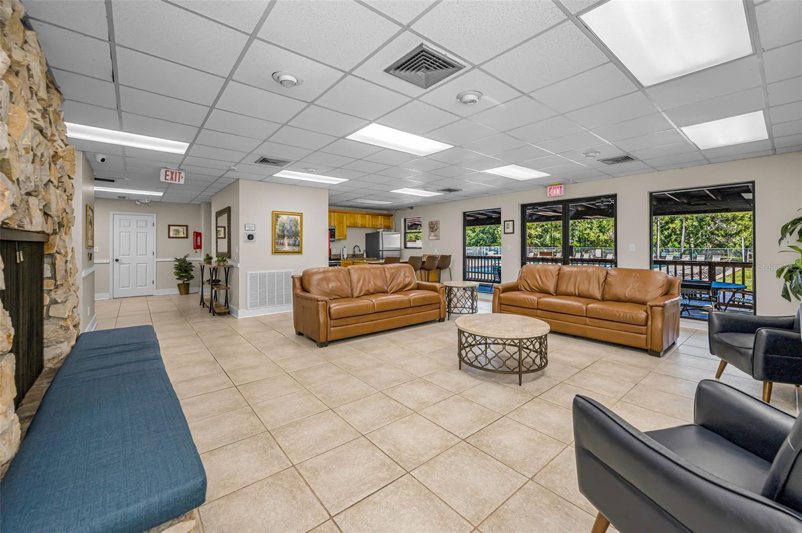 WESTLAKE VILLAGE PART REP OF BLK 8 - Residential