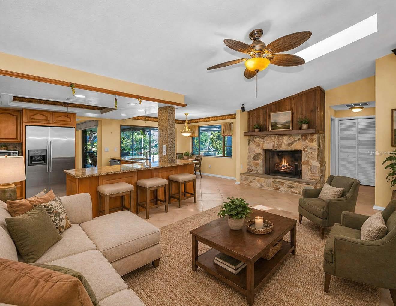 WESTLAKE VILLAGE PART REP OF BLK 8 - Residential